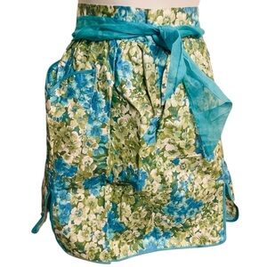 CHM Vintage Apron Two-Sided Reversible Taffetized Cotton Blue/Green Floral OSFM